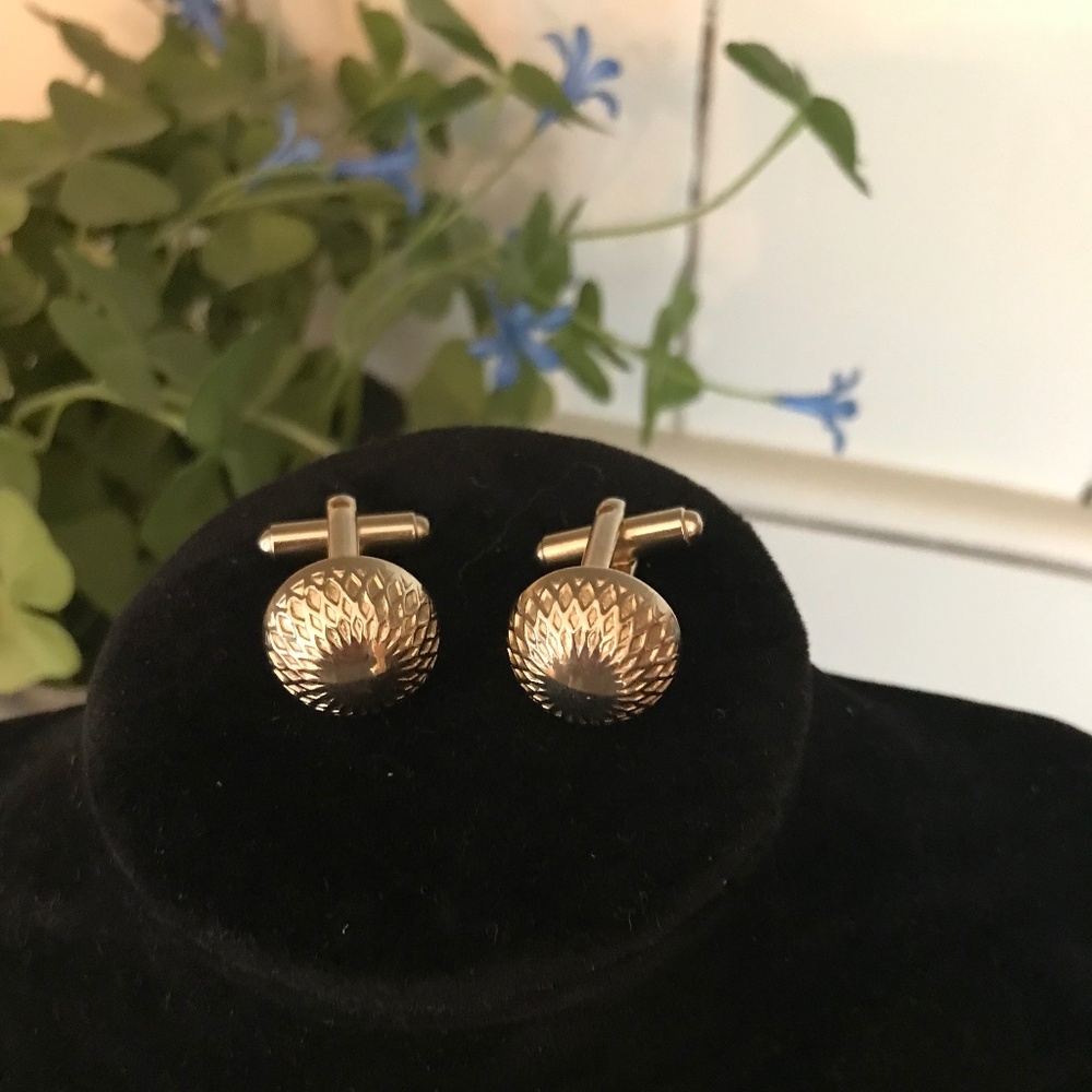 Vintage Gold Tone ½" Button Cuff Links